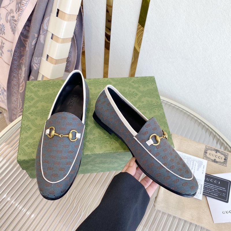 Gucci Flat Shoes